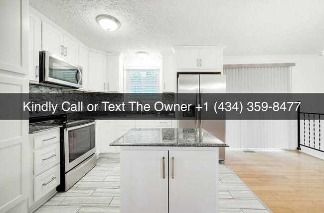 Building Photo - Single Family Residence