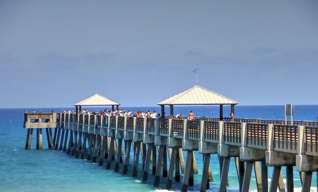 Building Photo - 6327 Chasewood Dr