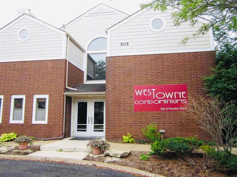 Building Photo - 535 D'onofrio Dr