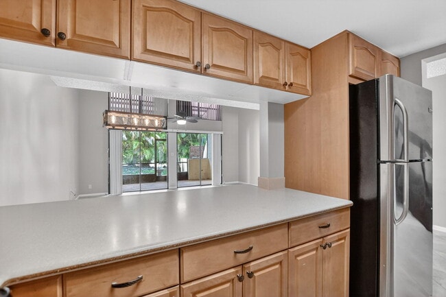 Building Photo - 243 NW 45th Ave