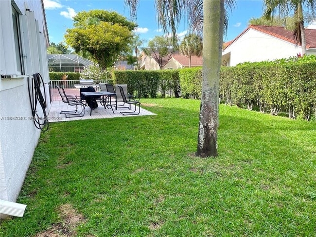 Building Photo - 15627 SW 16th Ct