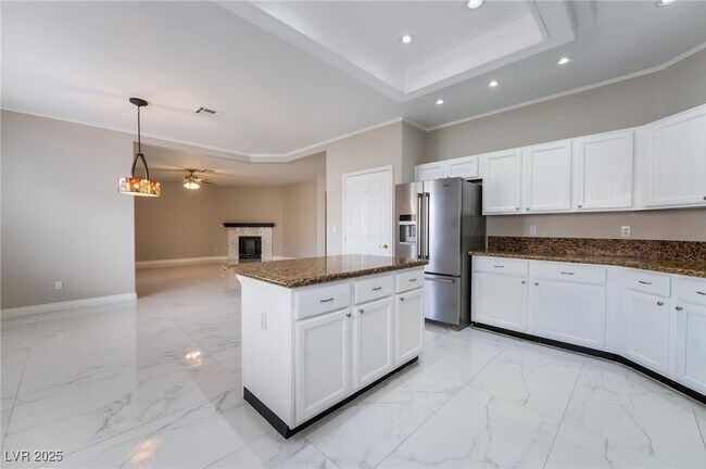 Building Photo - 8516 Summer Vista Ave