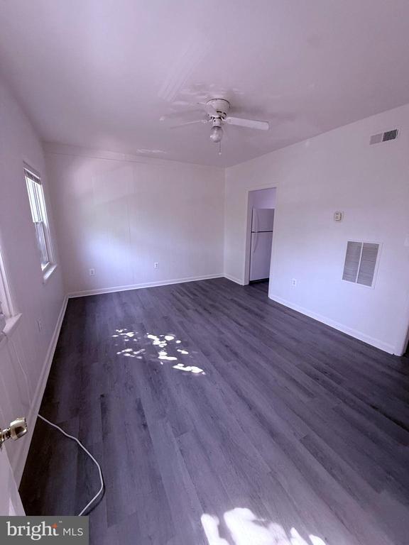 Building Photo - 520 Baltic Ave