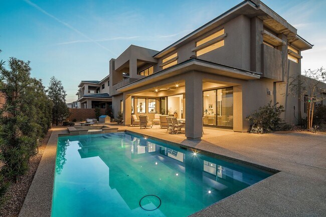 Building Photo - Luxury Home located in The Ridges of Summe...