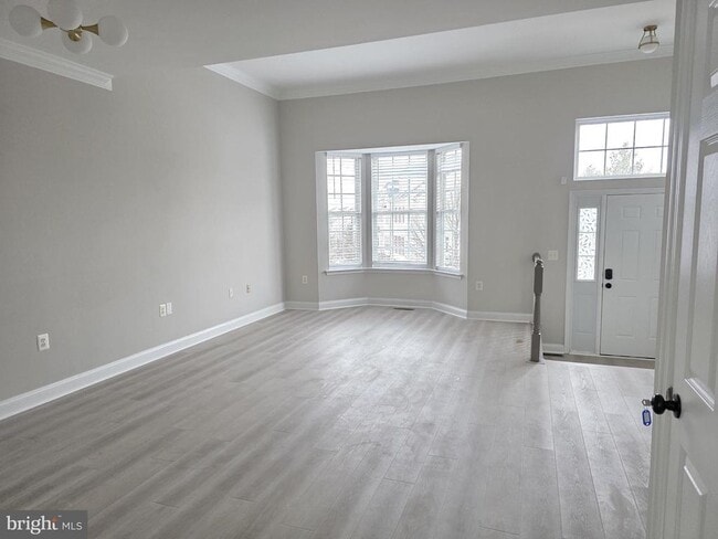 Building Photo - 676 McLeary Square SE