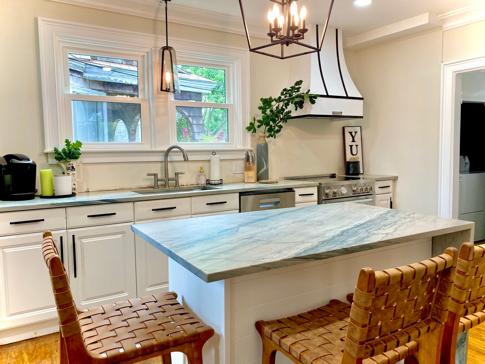 Building Photo - 13 Brinley St