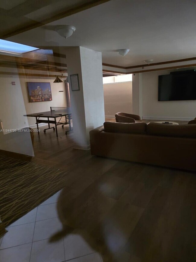 Building Photo - 18151 NE 31st Ct