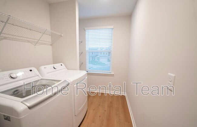 Building Photo - 46 Blues Dr