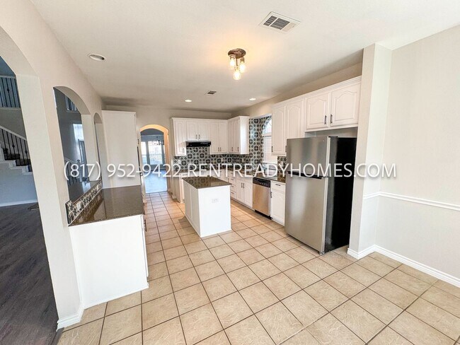 Building Photo - 2221 Overton Dr