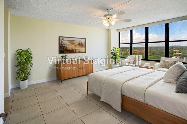 Building Photo - 2500 Parkview Dr