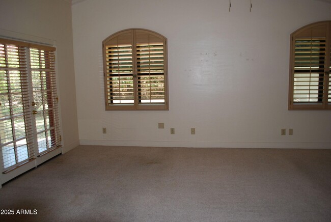 Building Photo - 1420 E Branham Ln