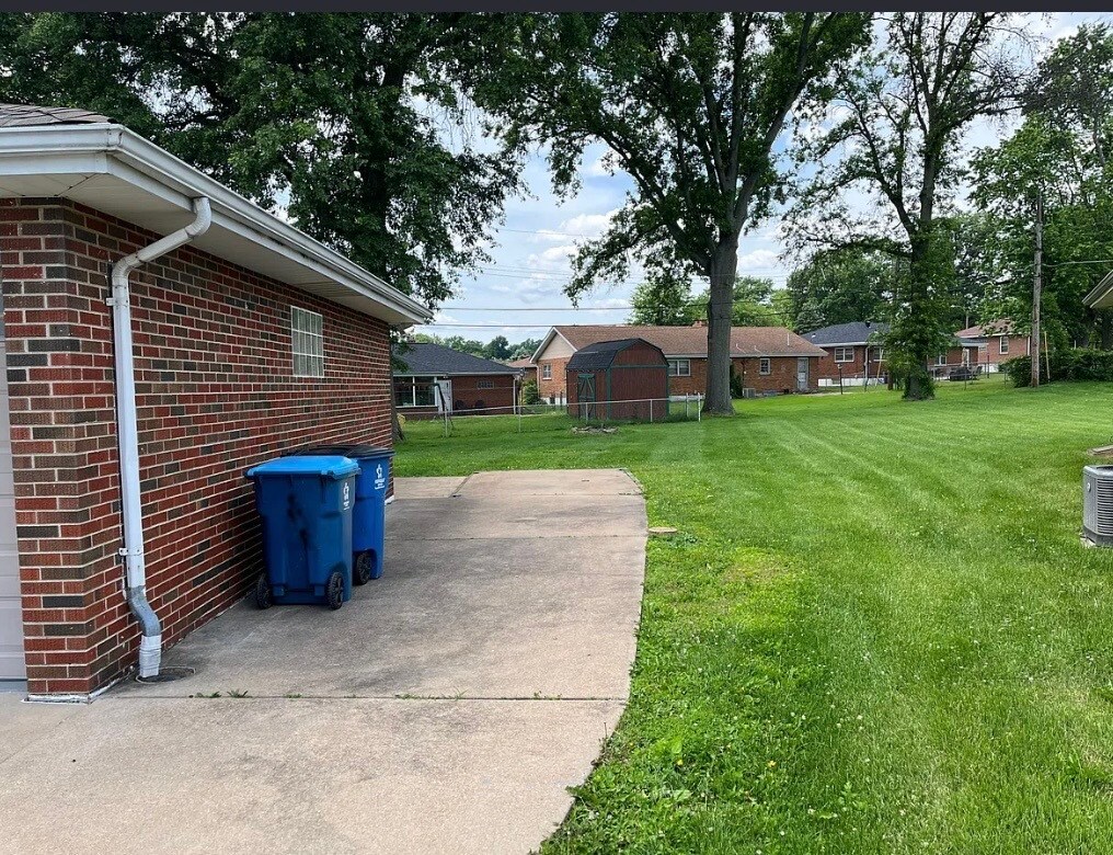 Building Photo - 2326 Fairy Bell Dr