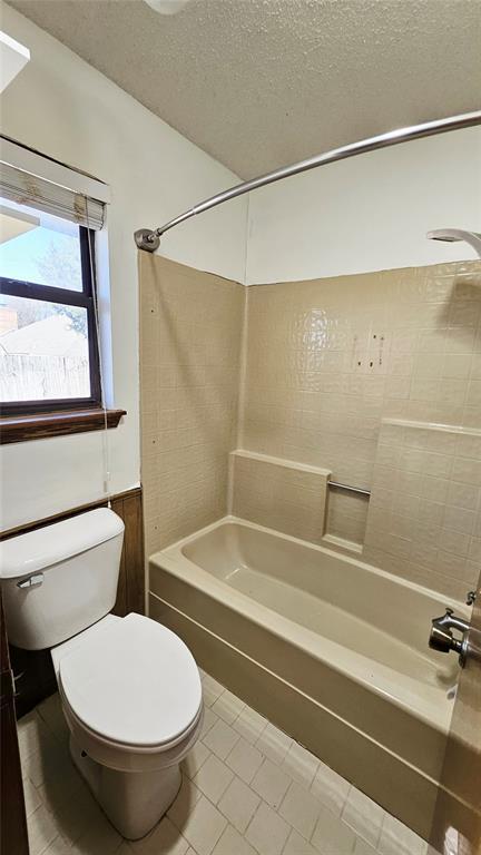 Building Photo - 9005 Tracy Dr