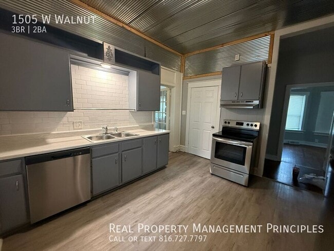 Building Photo - 1505 W Walnut St