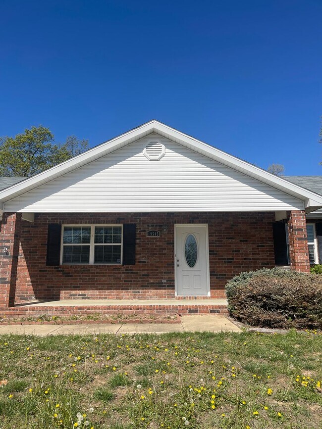 Building Photo - 19545 Lenox Ln