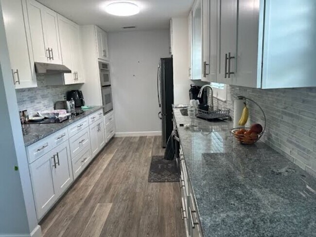 Building Photo - 2 Bedroom 2 Bath, Condo for Rent!