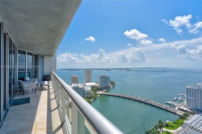 Primary Photo - 495 Brickell Ave