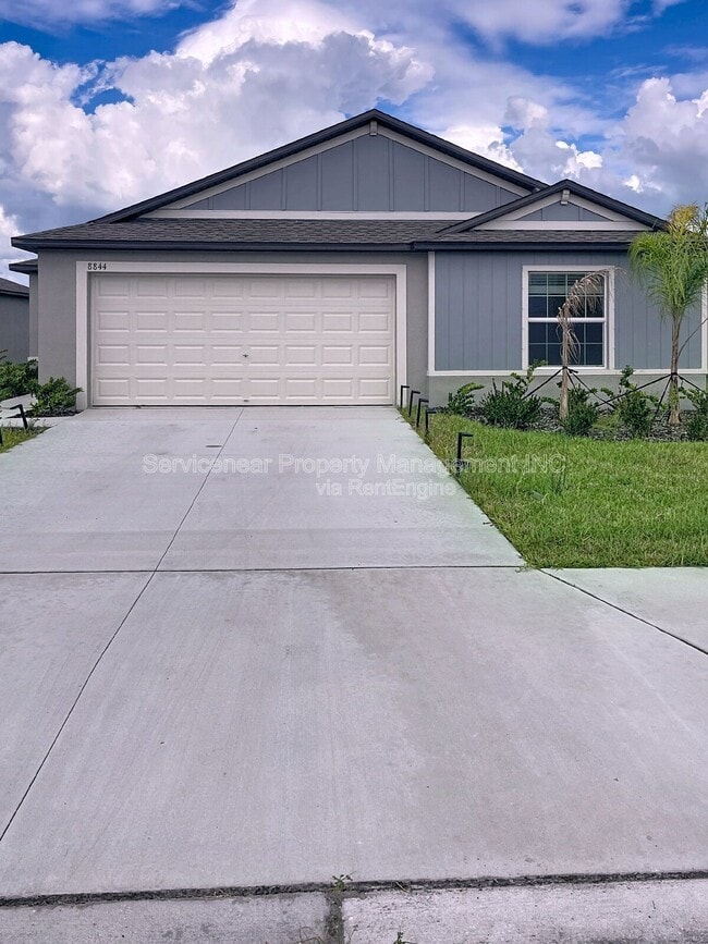 Building Photo - 8844 Bay Leaf Dr