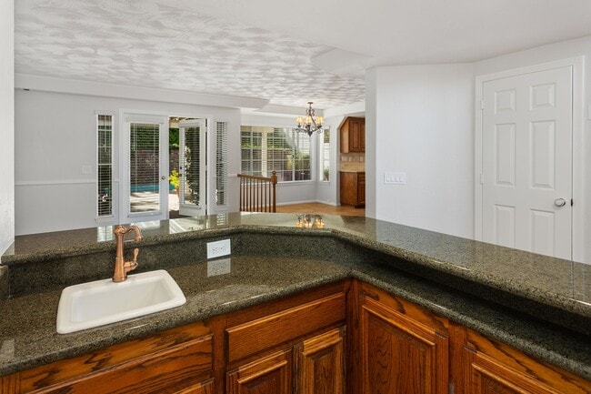 Building Photo - Stunning Carlsbad Executive Home with Ocean Views