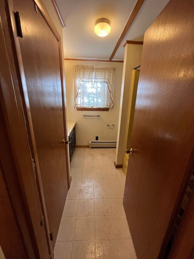 Building Photo - Four Bedroom Single Family House for Rent ...