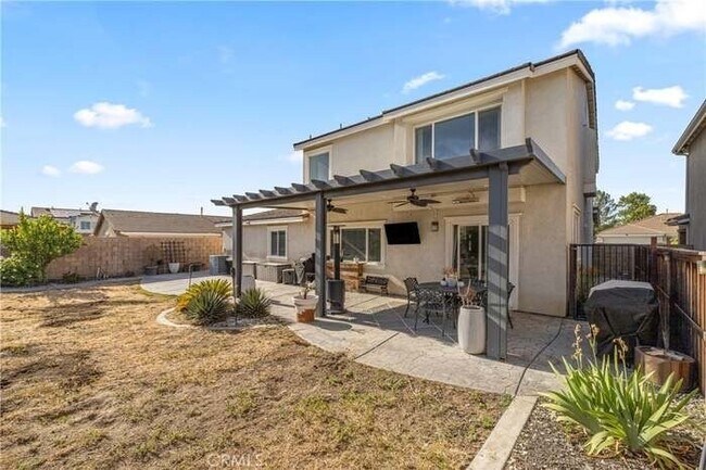 Building Photo - 229 Alverstone St