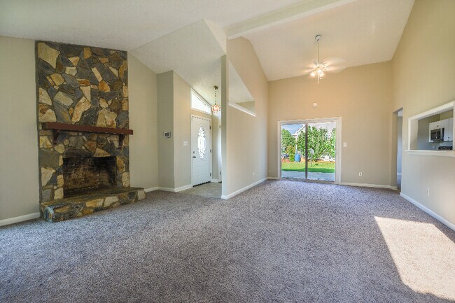 Building Photo - 7117 Tollhouse Dr