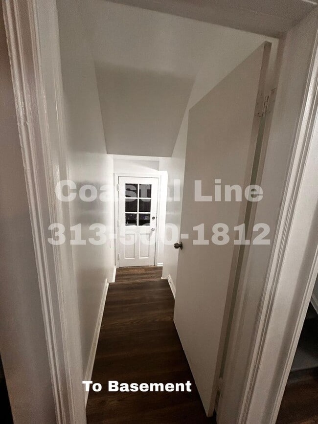 Building Photo - Cute 3 bedroom located on Detroit's East side