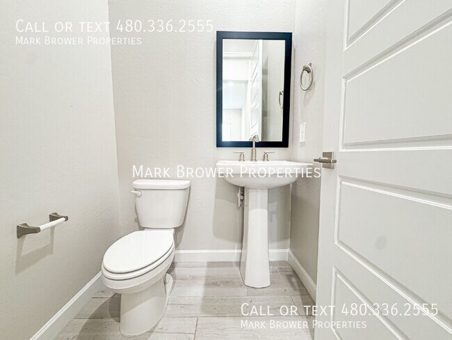 Building Photo - 17441 N 48th Ter