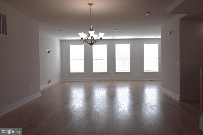 Building Photo - 23079 Sullivans Cove Sq