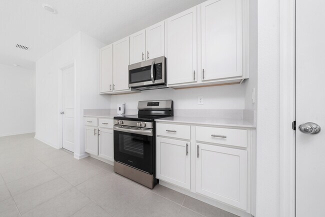 Building Photo - 5858 Le Marin Wy