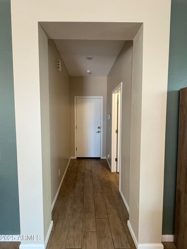 Building Photo - 17441 W Paraiso Ln