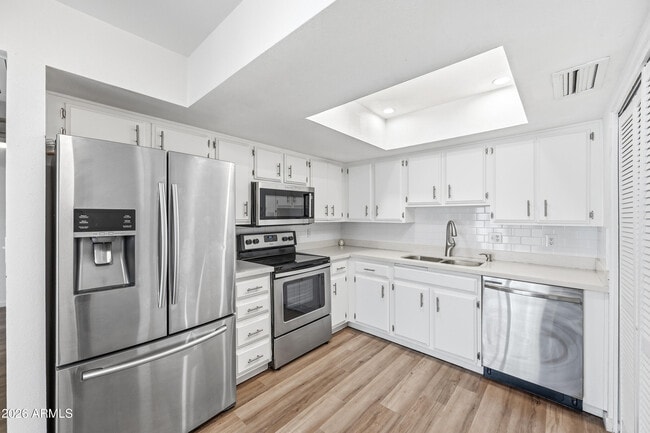 Building Photo - 6820 S Snyder Ln