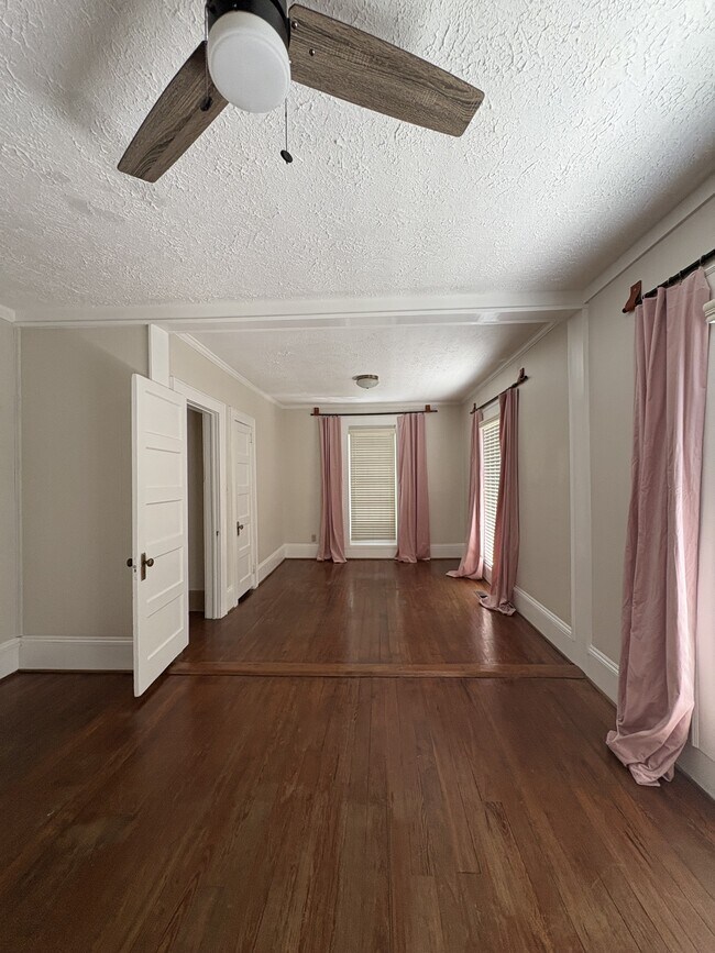 Building Photo - 334 Kennesaw Ave NW