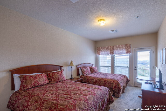 Building Photo - 20 Tapatio Dr E