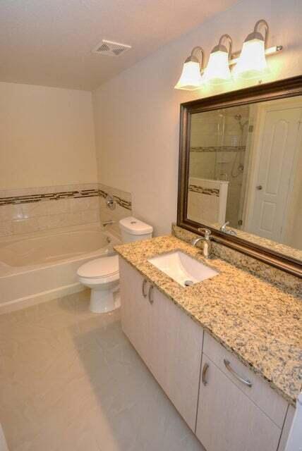 Building Photo - 110 SW Peacock Blvd