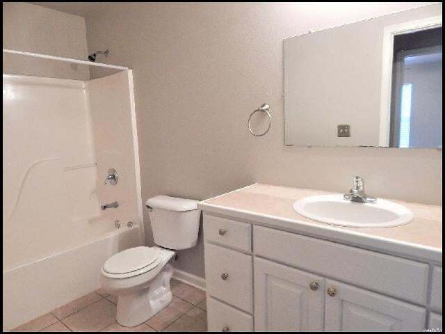 Building Photo - 451 Wisteria Dr