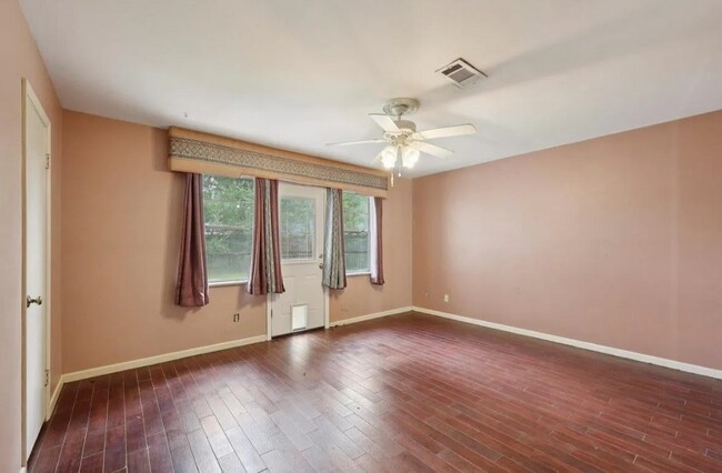 Building Photo - 5710 Glasgow Ln