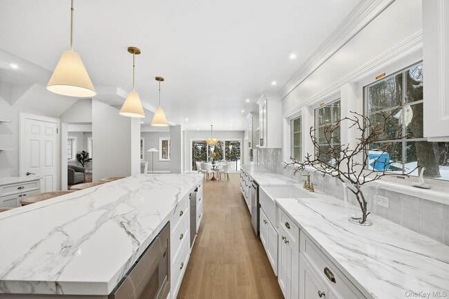 Building Photo - 2 Wynmor Rd