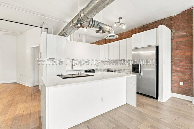 Building Photo - 2245 Blake St