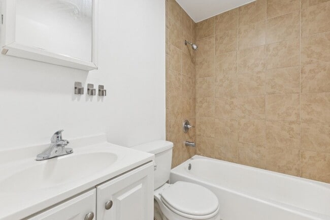 Building Photo - 9520 Mooregate Ct