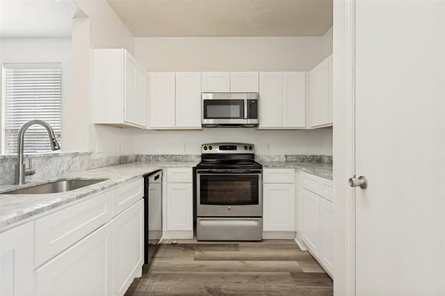 Building Photo - 2609 Van Buren Dr