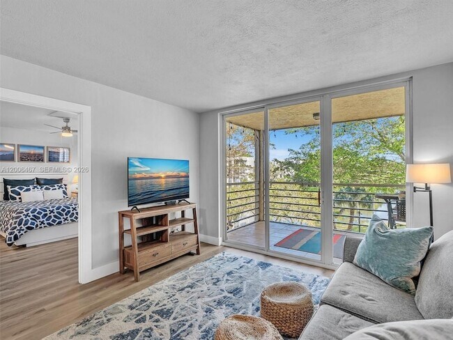 Building Photo - 9340 Lagoon Pl