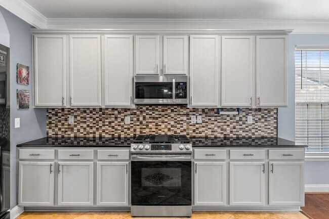 Building Photo - Luxury Living in High Point NC