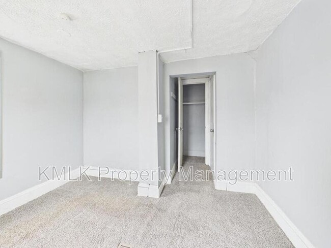 Building Photo - 36 23rd St SW