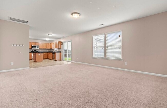 Building Photo - 1825 Polaris Dr