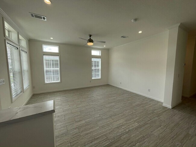 Building Photo - 34866 Silver King Dr