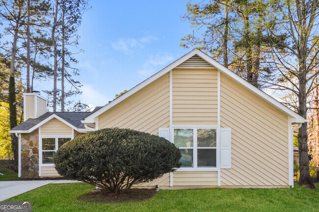 Primary Photo - 6096 Creekford Dr