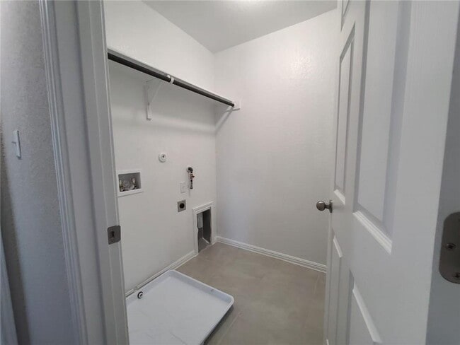 Building Photo - 3201 College Park Dr