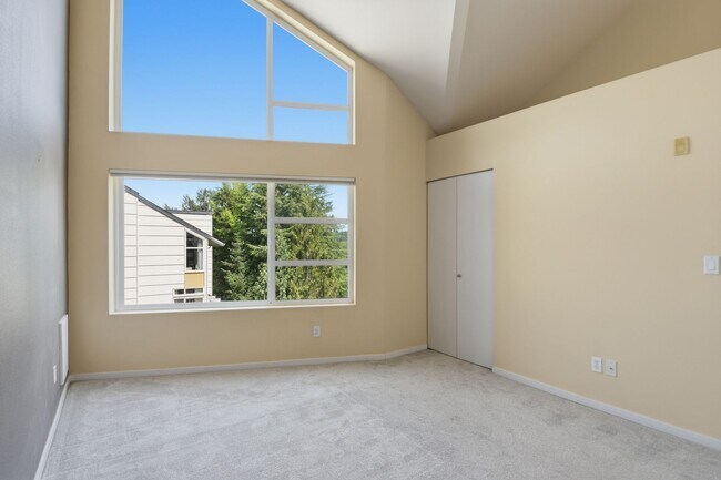 Building Photo - 15235 NE 81st Way