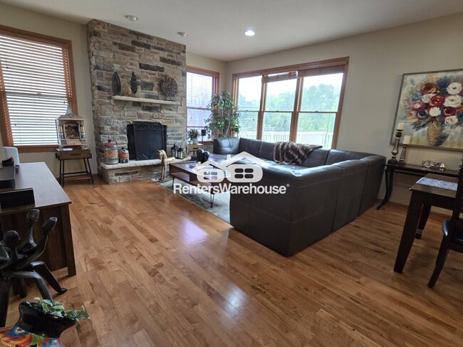 Building Photo - 15420 Plumstone Dr